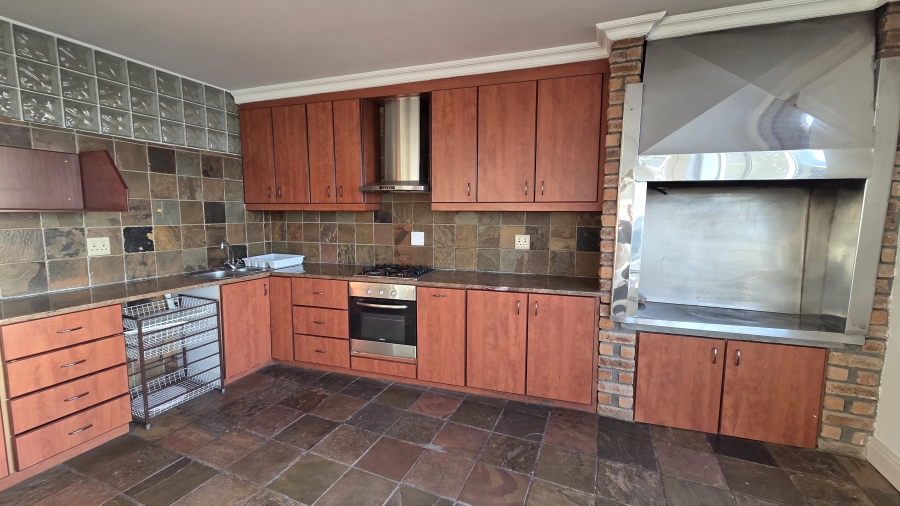 2 Bedroom Property for Sale in Gordons Bay Village Western Cape